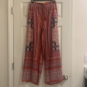 Angie szMedium Printed Pants
